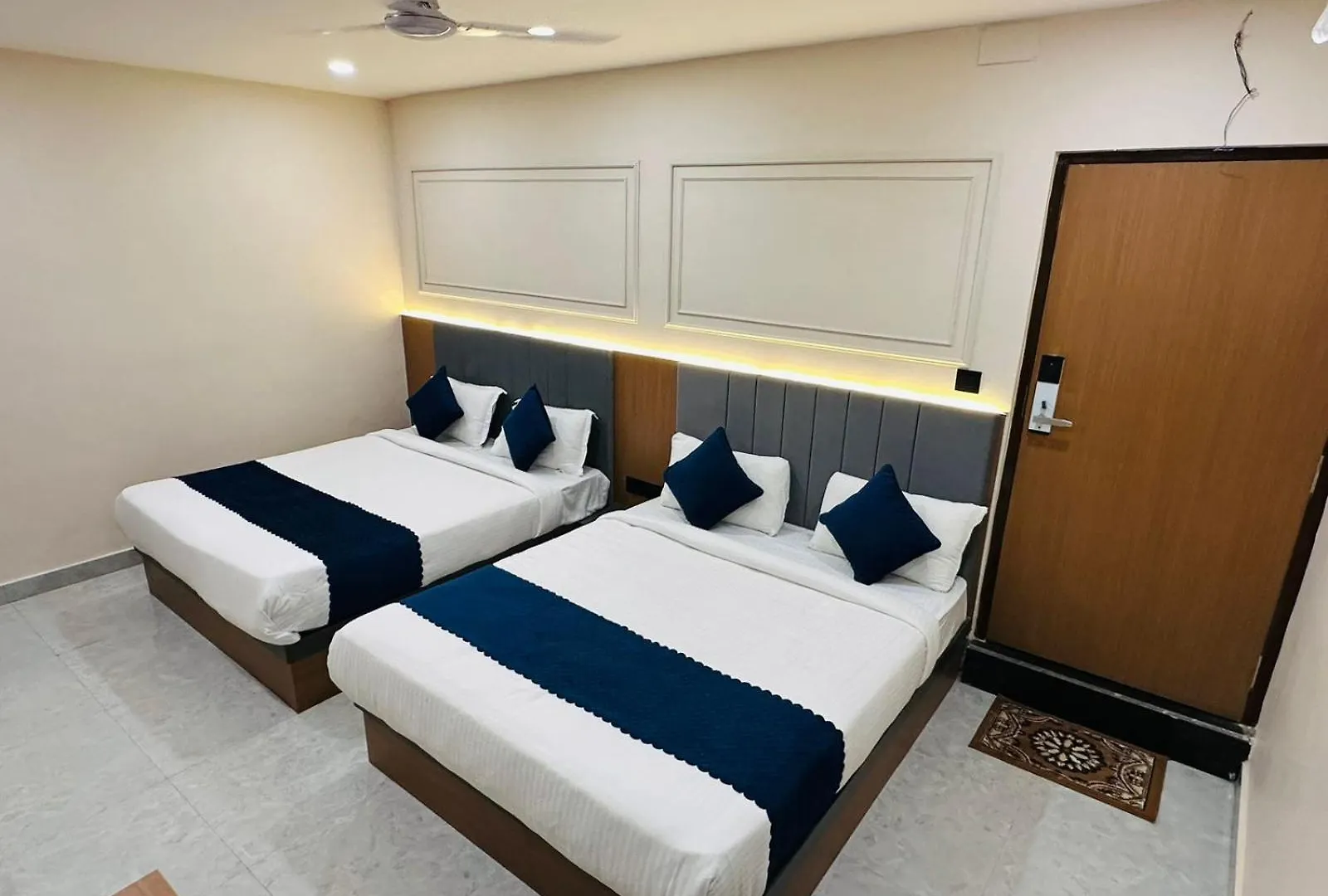 Hotel Grs Palace Varanasi