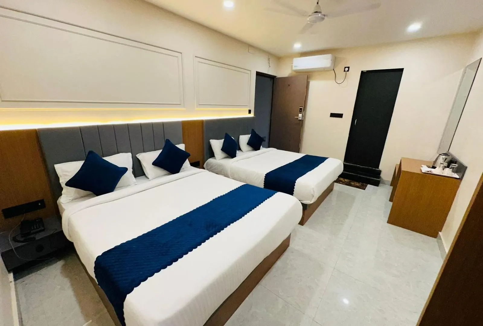Hotel Grs Palace Varanasi