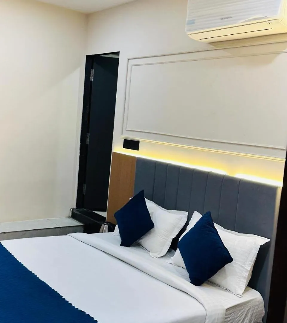 Hotel Grs Palace Varanasi
