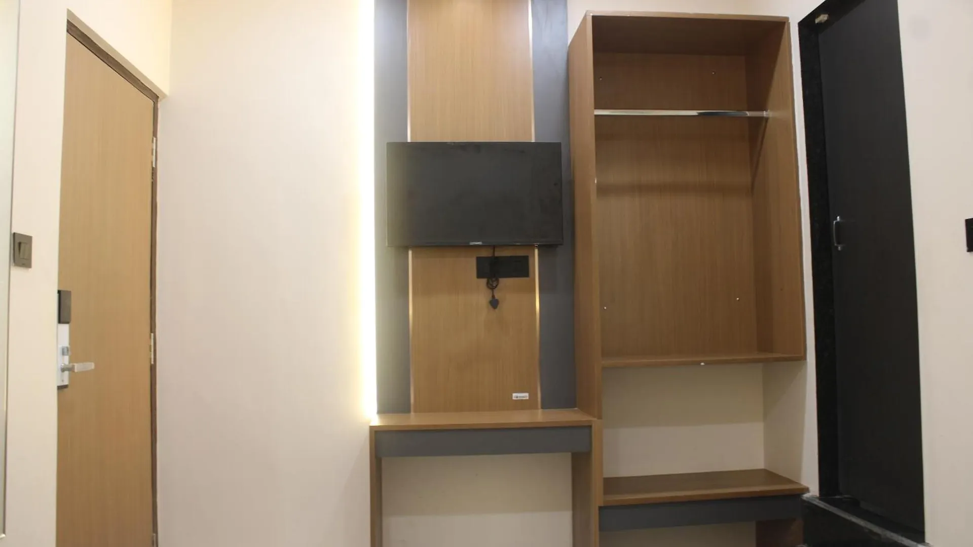 Hotel Grs Palace Varanasi 3*,