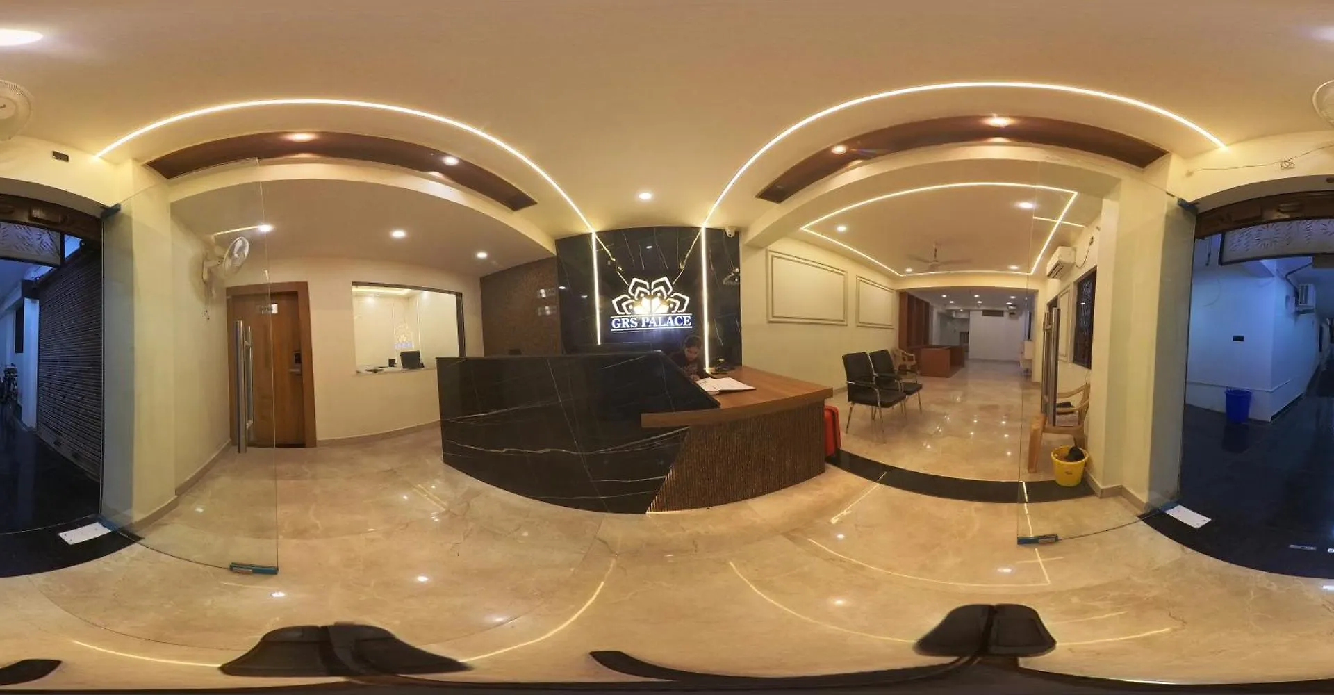 Hotel Grs Palace Varanasi