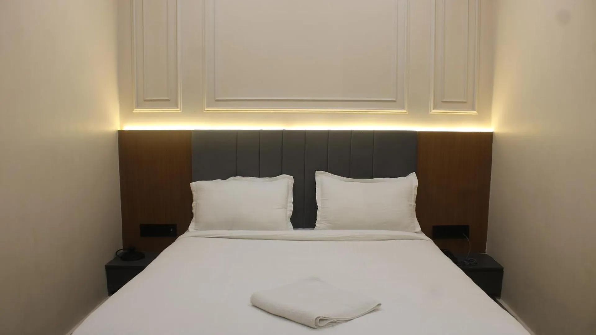 Hotel Grs Palace Varanasi Indien